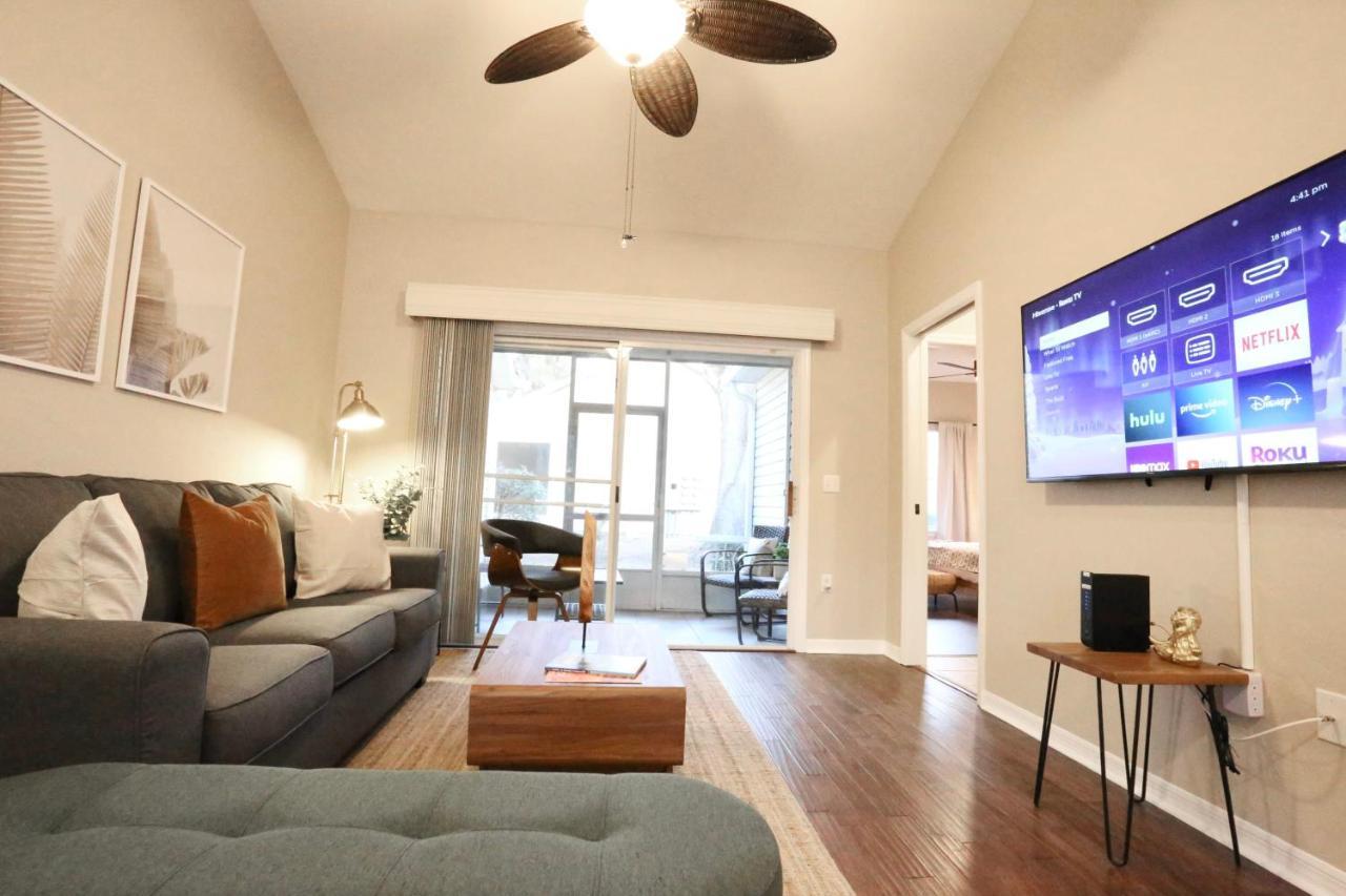 Nomad Retreat King Bed Boutique Condo W Garage Gainesville Bagian luar foto