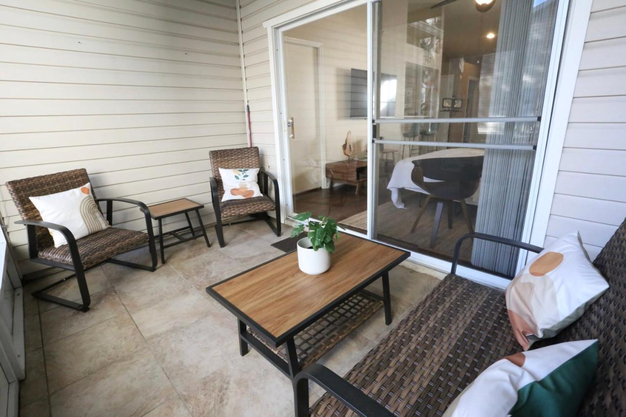 Nomad Retreat King Bed Boutique Condo W Garage Gainesville Bagian luar foto